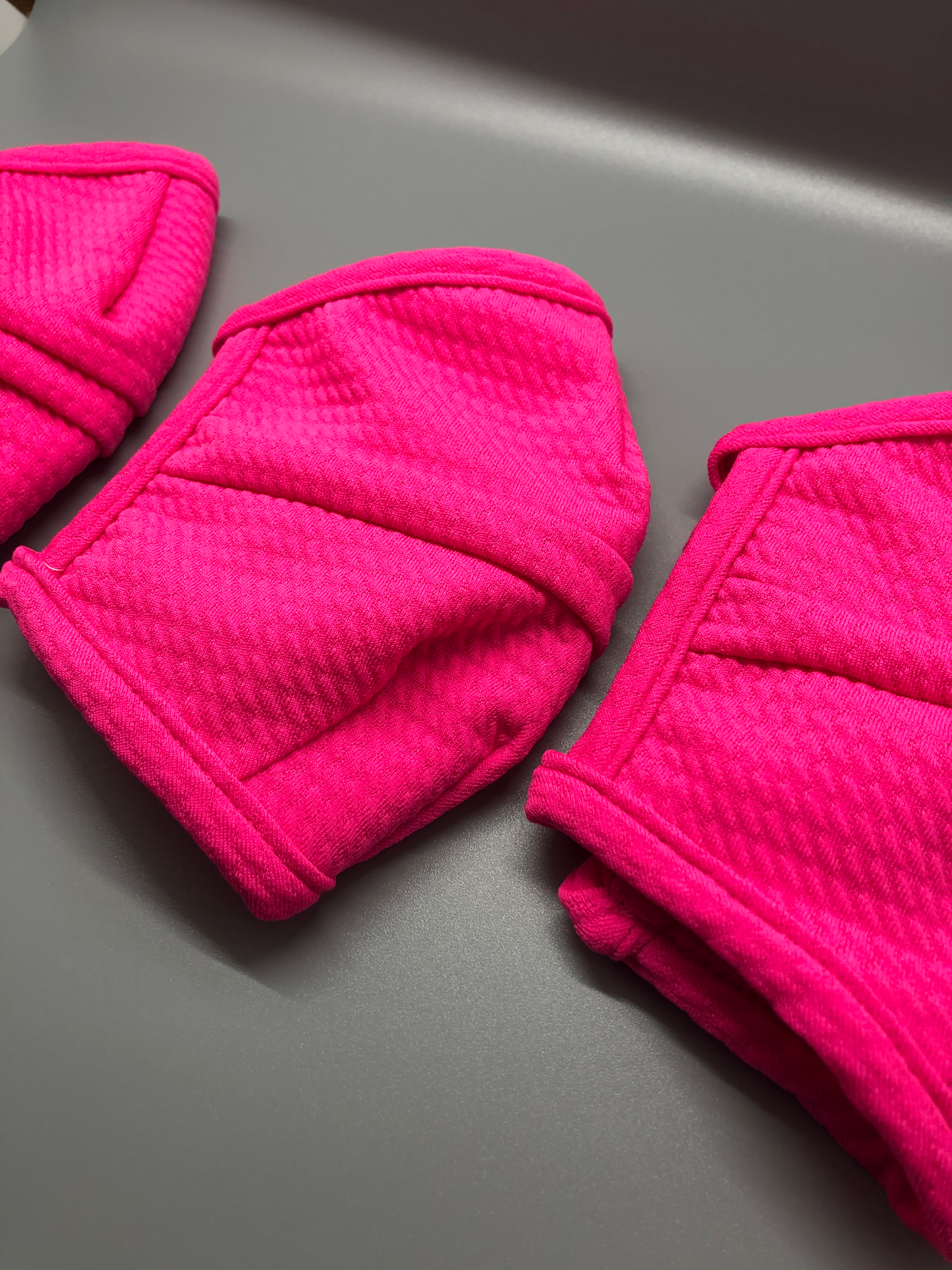 Neon Face Mask (Pink)