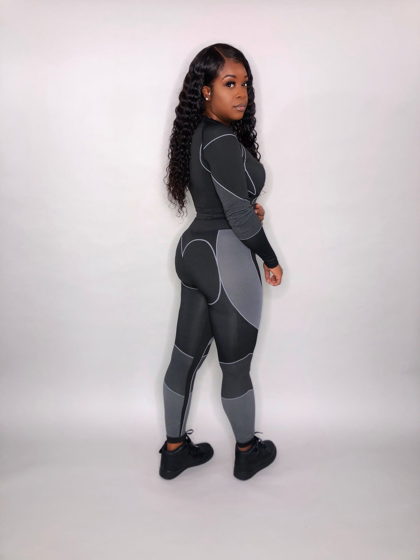 Active (Black)